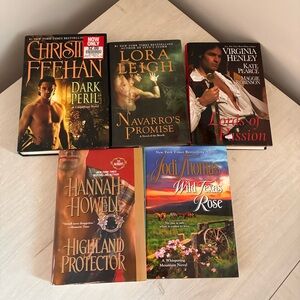 Romance Hardcover Lot – 5 Books – Feehan, Leigh, Howell – Book Club Editions